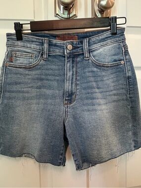 Judy Blue High Waist Medium Wash Denim Shorts Size M Women’s Stretch